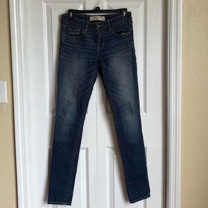 Abercrombie blue jeans 4 L
